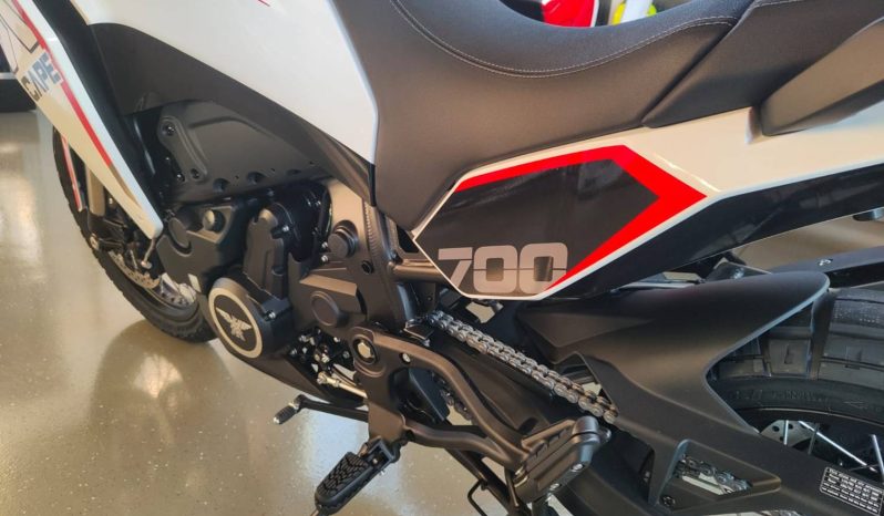 MotoMorini XCape 700 – Ruote a raggi bianca – Interamente Finanziabile pieno